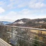 Panoramahytte Med Jacuzzi Og Spektakulaer Fjellutsikt 别墅 *