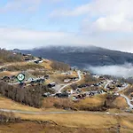 Panoramahytte Med Jacuzzi Og Spektakulaer Fjellutsikt * Sogndal